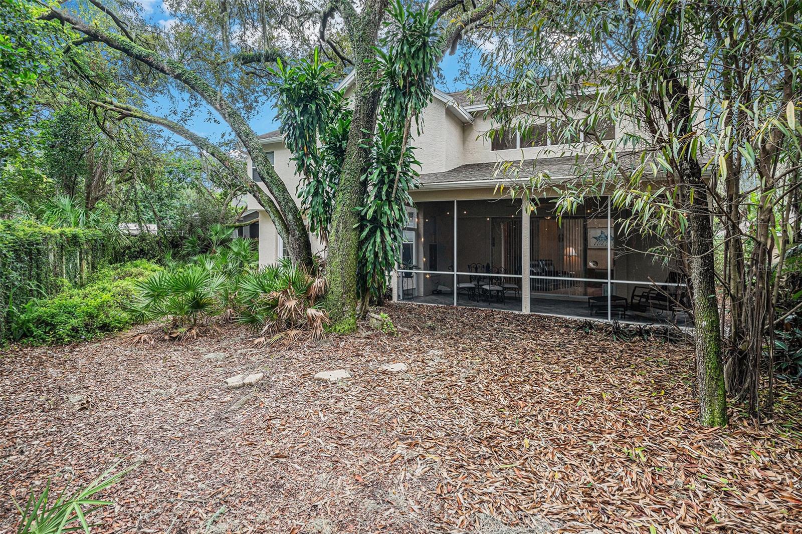 2202 GREEN OAKS LN, TAMPA, FL, 33612