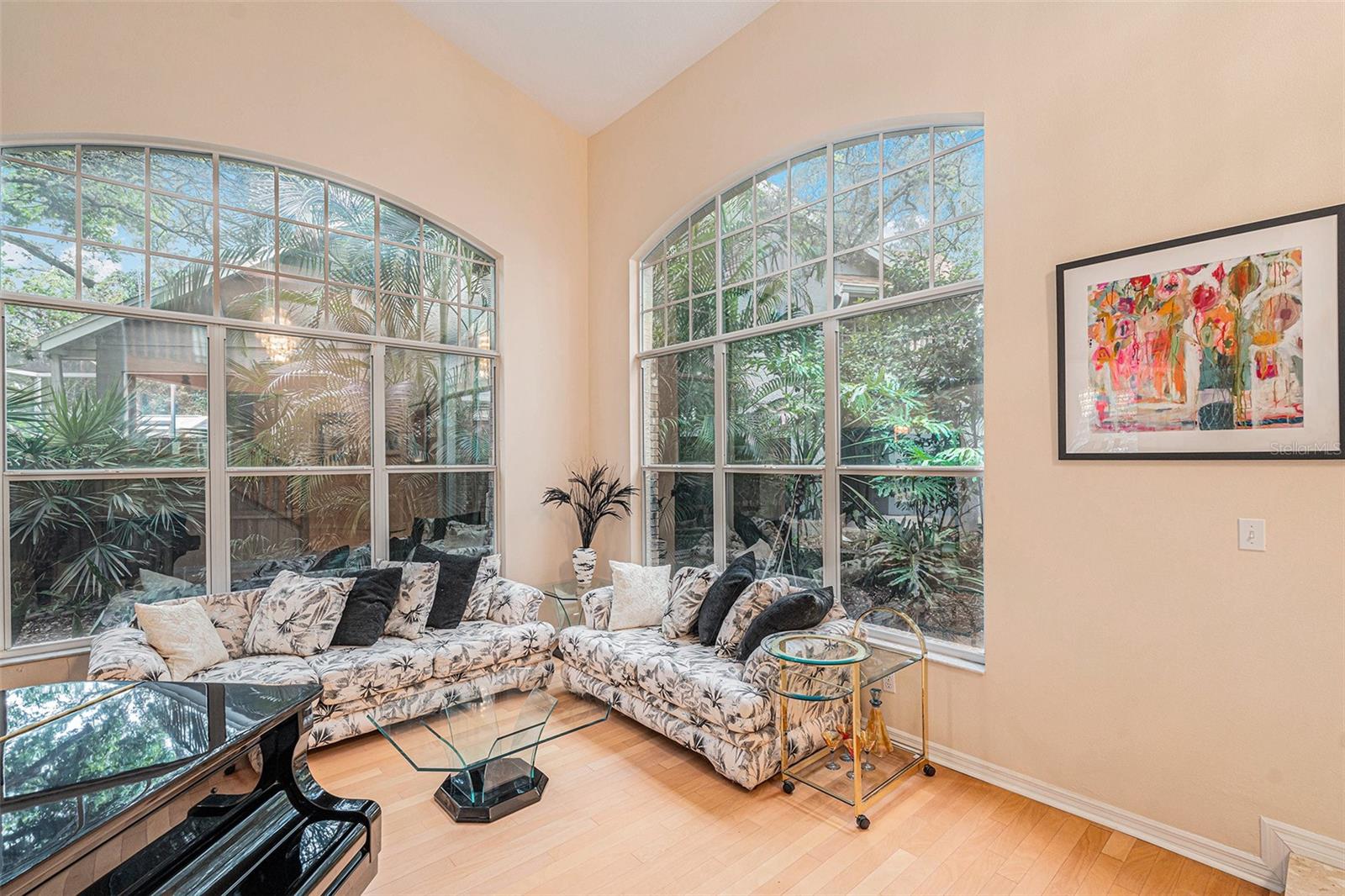 2202 GREEN OAKS LN, TAMPA, FL, 33612