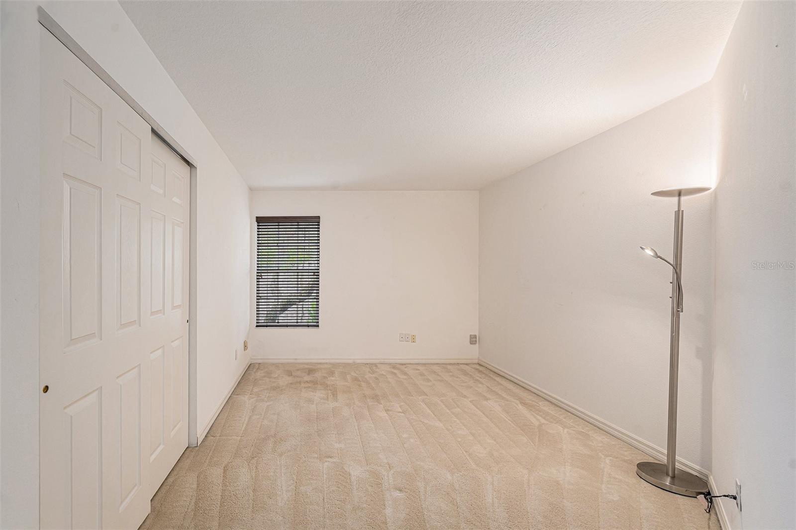 2202 GREEN OAKS LN, TAMPA, FL, 33612