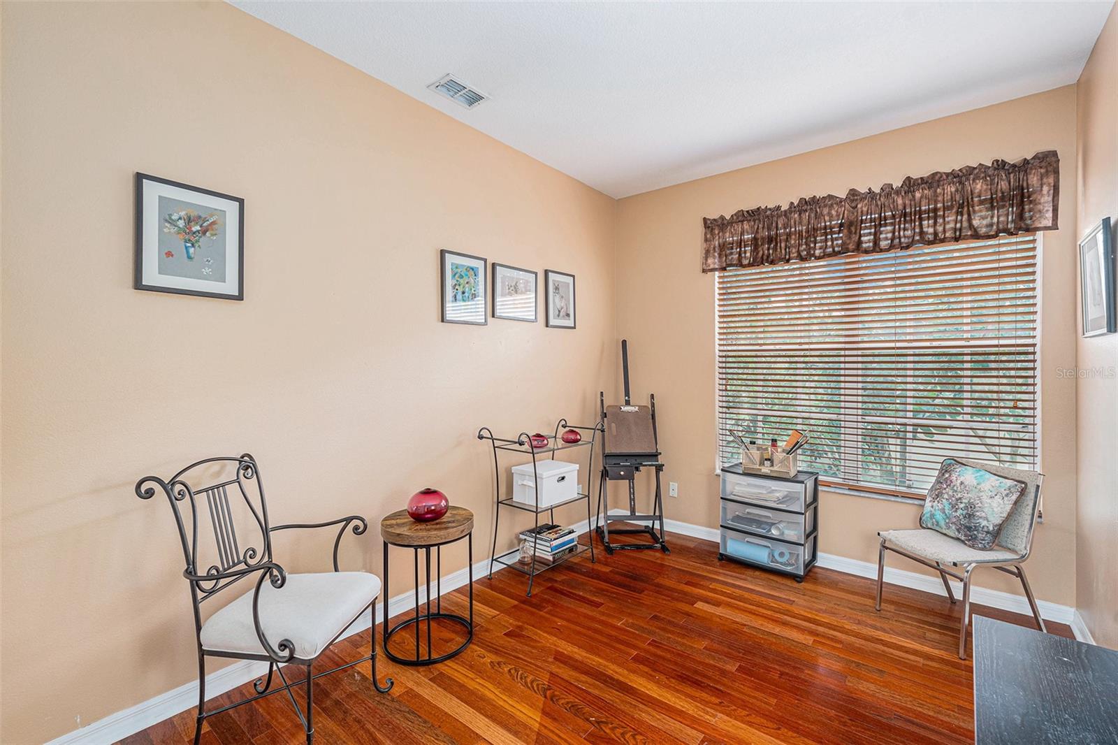 2202 GREEN OAKS LN, TAMPA, FL, 33612