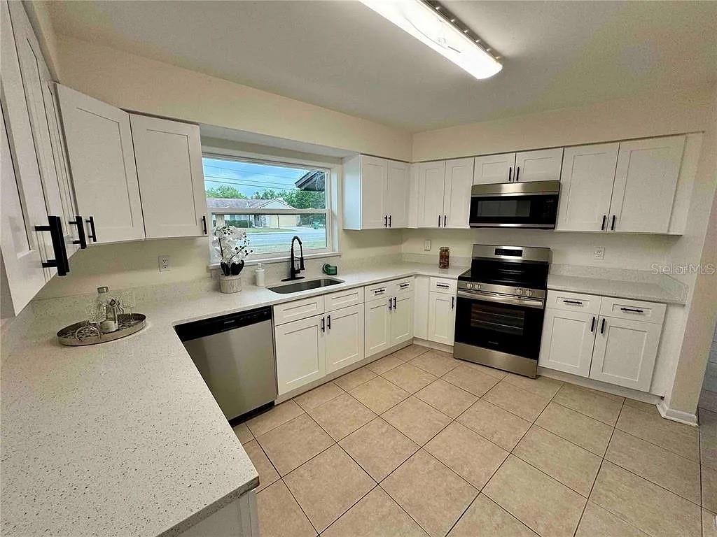 1081 FORT SMITH BLVD, DELTONA, FL, 32725
