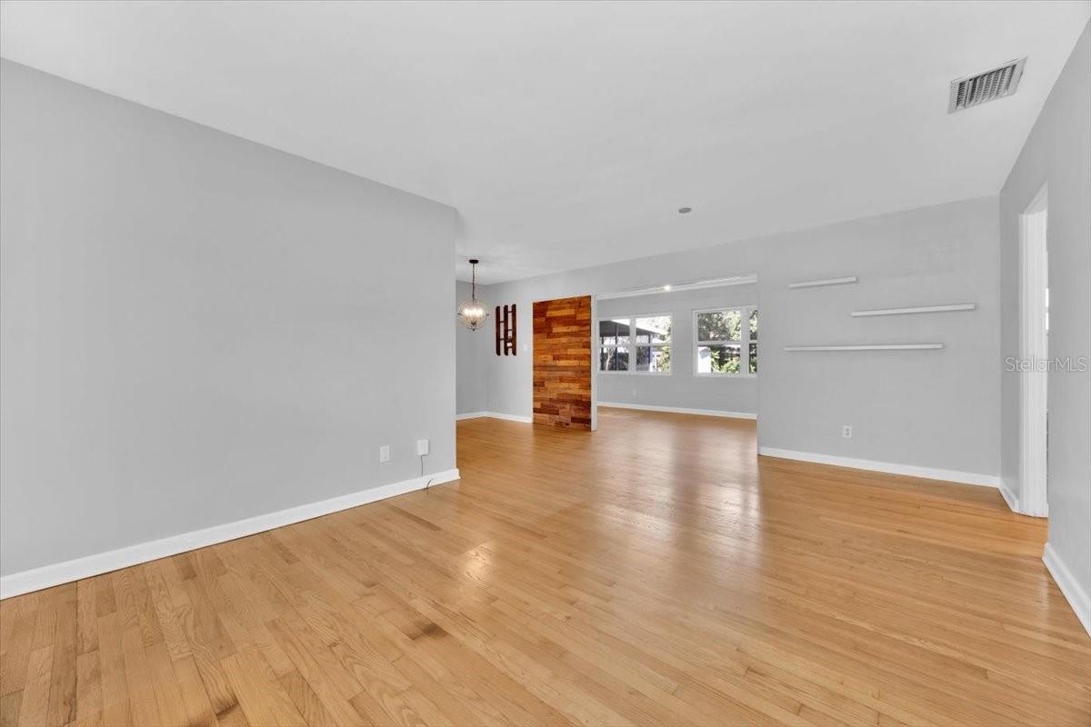 2811 VINE ST, ORLANDO, FL, 32806