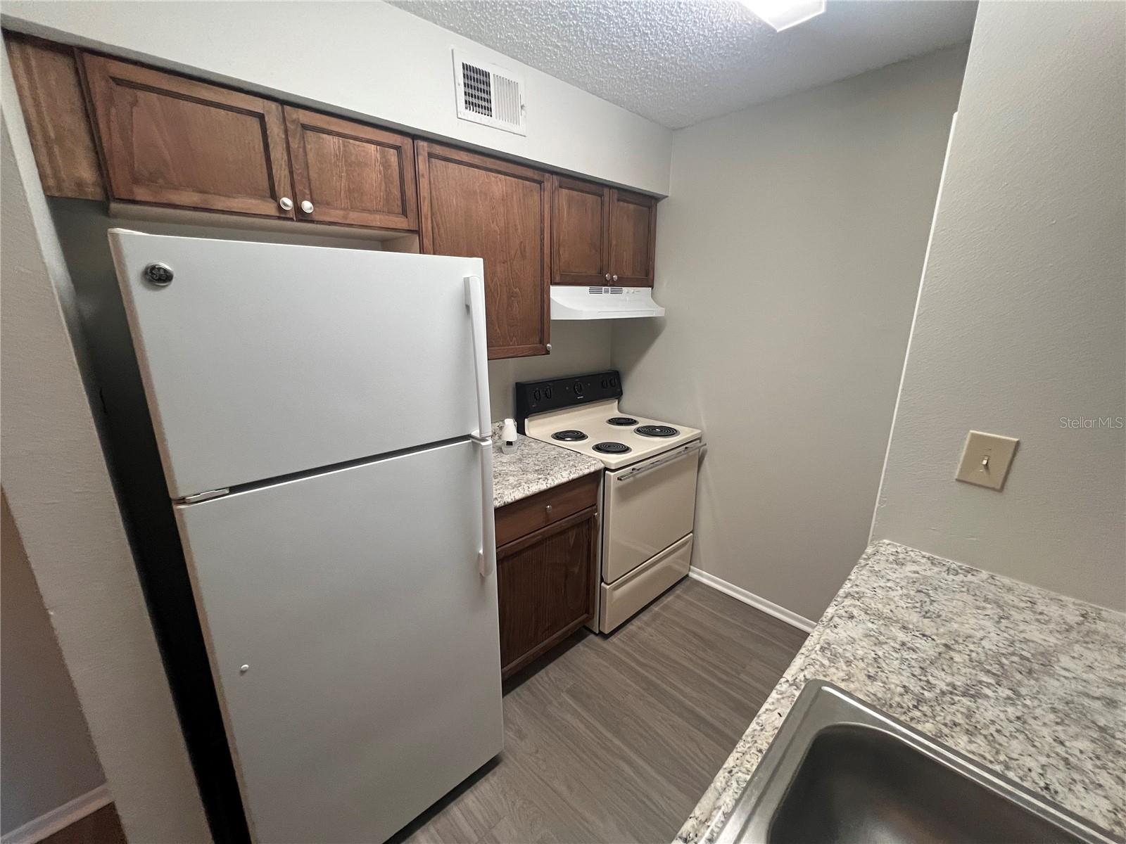 8648 MALLARD RESERVE DR #104, TAMPA, FL, 33614