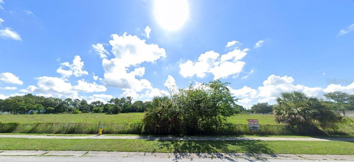 1 ARMAND DR, TAMPA, FL, 33634