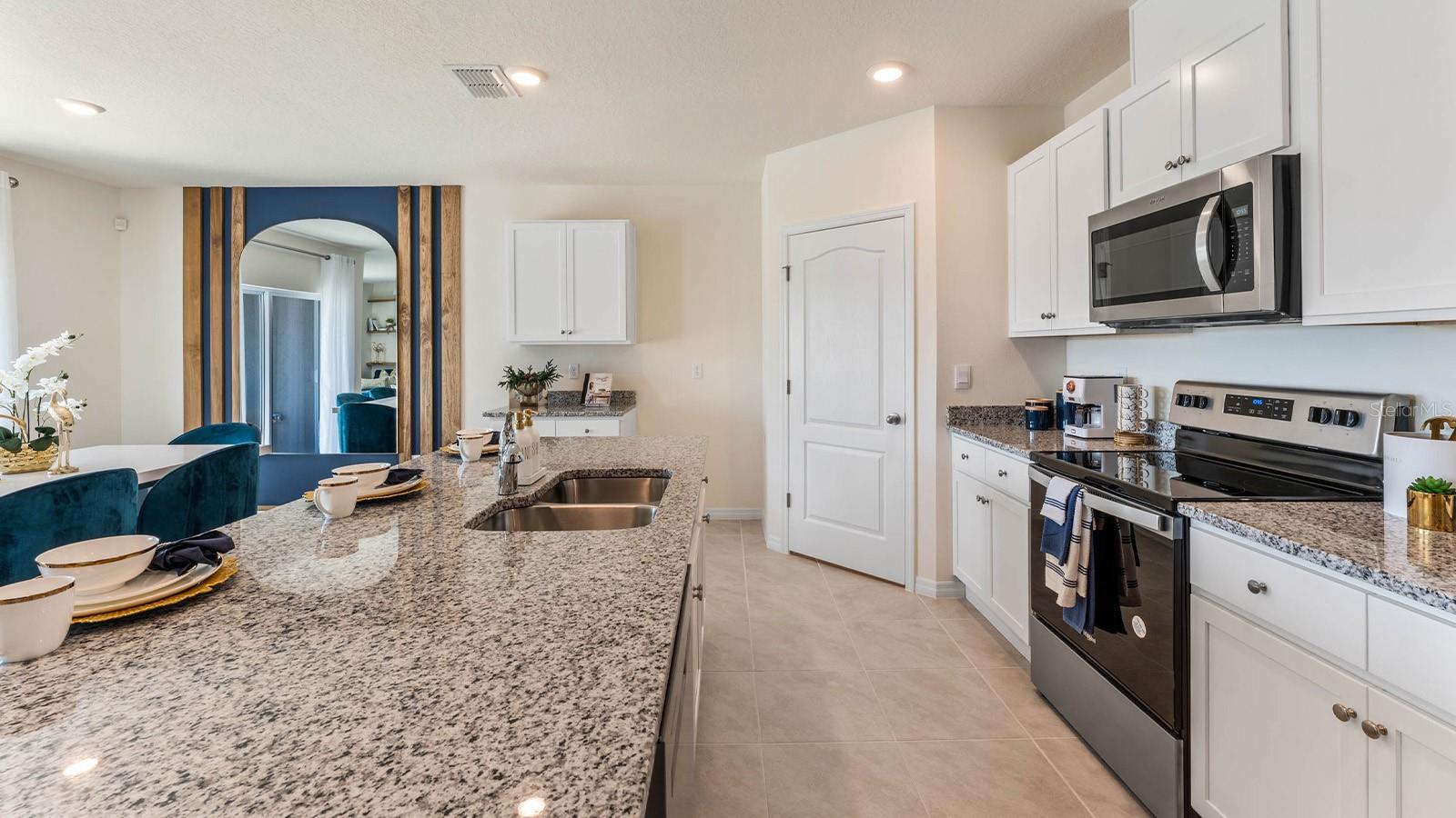 690 PARK PLACE BLVD, DAVENPORT, FL, 33837
