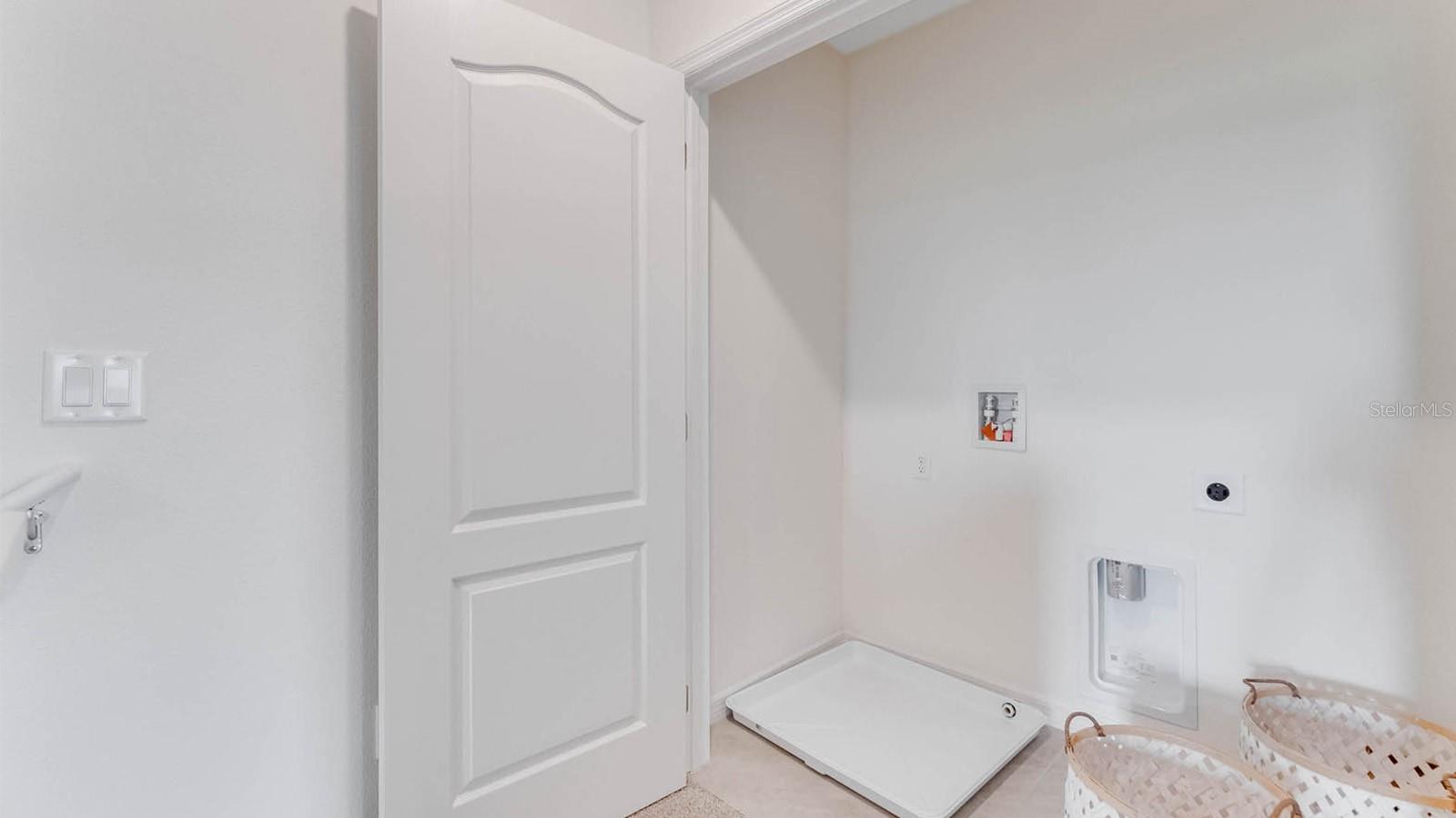2204 TONGASS BND, DAVENPORT, FL, 33837