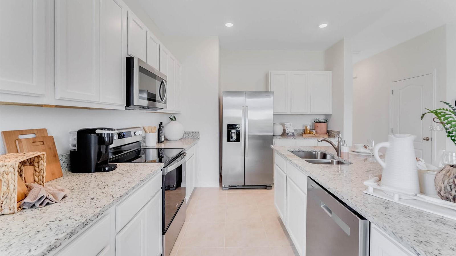 2204 TONGASS BND, DAVENPORT, FL, 33837
