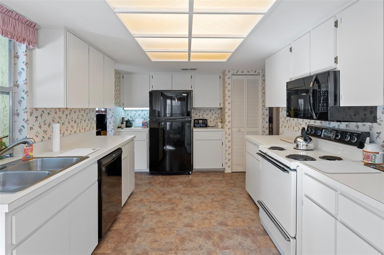 6820 RENOWN WAY, SPRING HILL, FL, 34606
