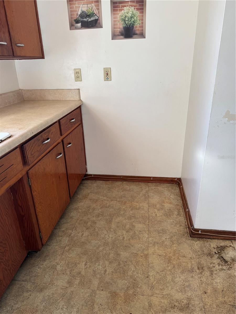 2125 MONTICELLO AVE, LAKELAND, FL, 33801