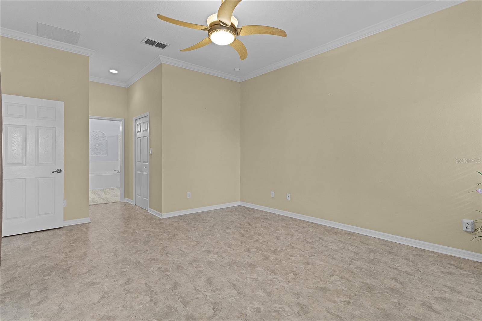25304 FOREST OAK CT, LEESBURG, FL, 34748