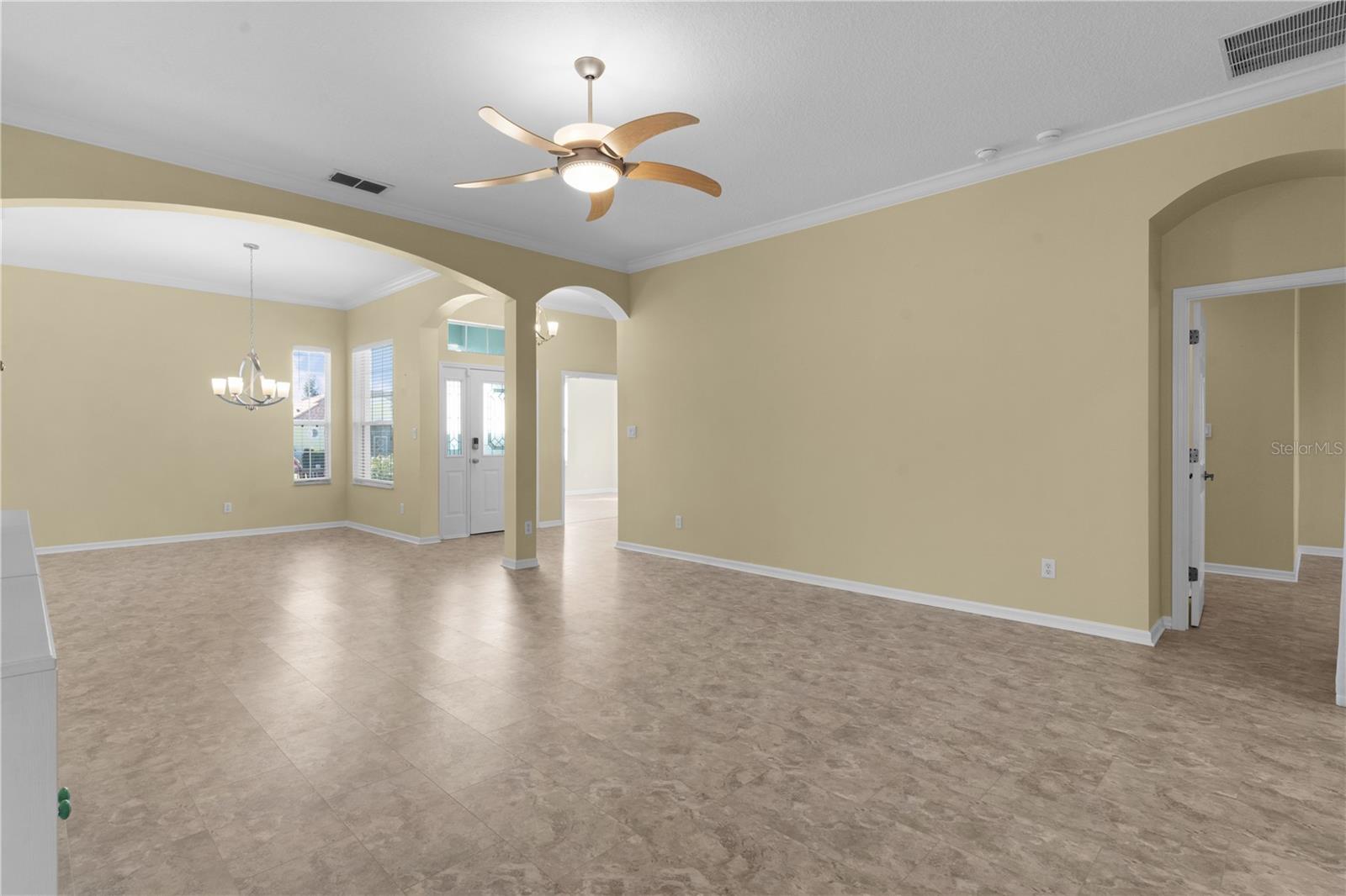 25304 FOREST OAK CT, LEESBURG, FL, 34748