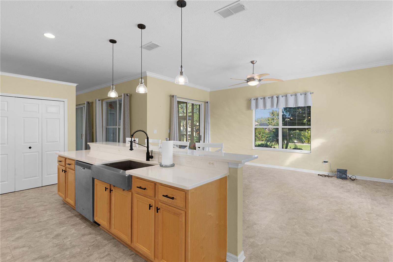 25304 FOREST OAK CT, LEESBURG, FL, 34748