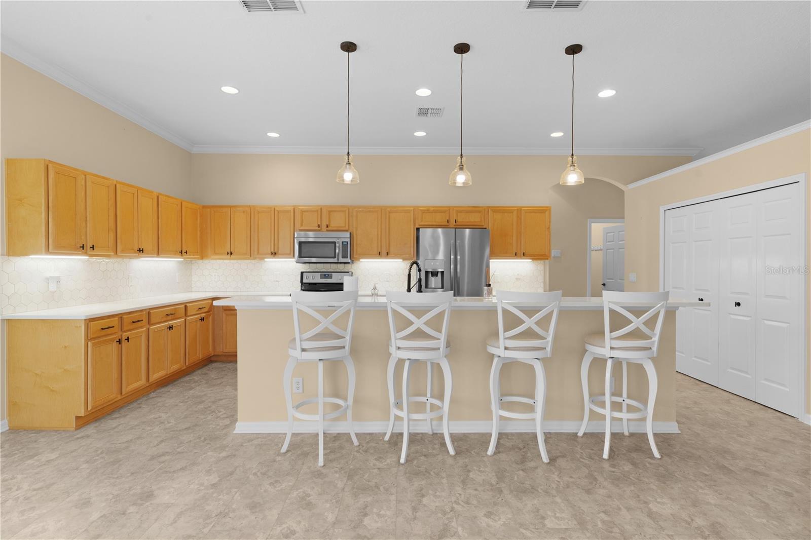 25304 FOREST OAK CT, LEESBURG, FL, 34748