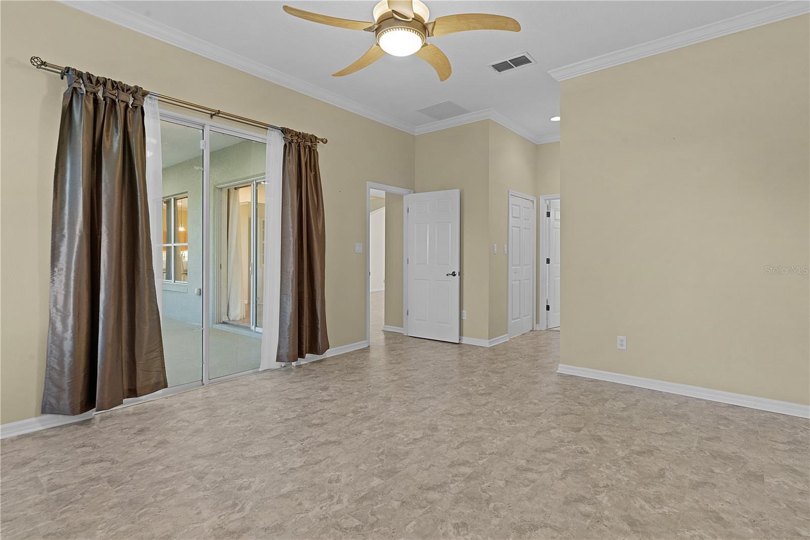 25304 FOREST OAK CT, LEESBURG, FL, 34748