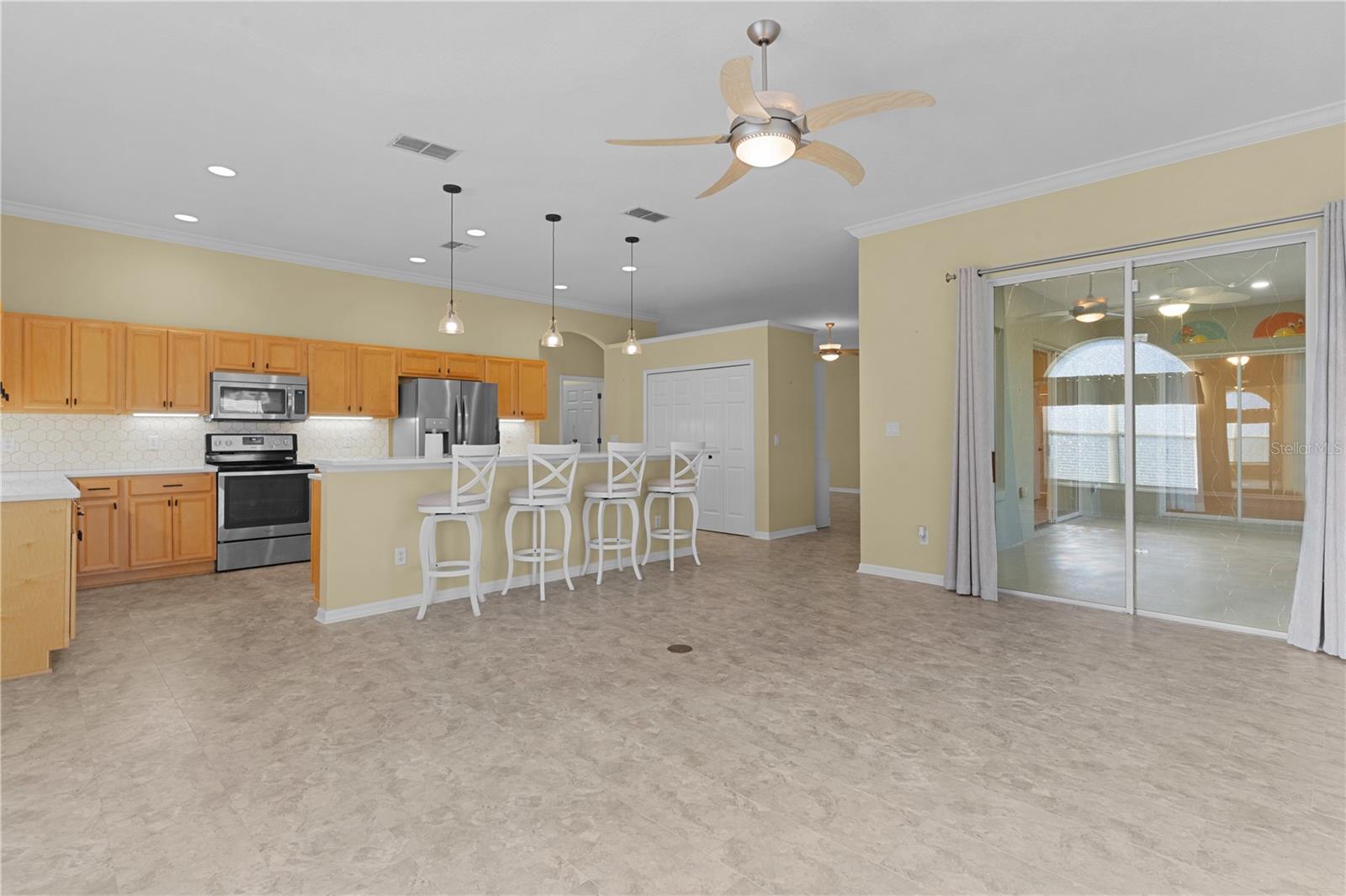 25304 FOREST OAK CT, LEESBURG, FL, 34748