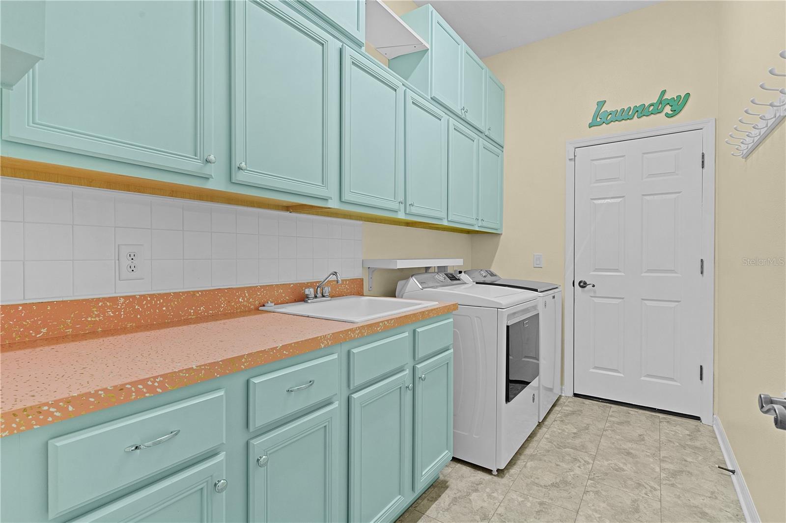 25304 FOREST OAK CT, LEESBURG, FL, 34748