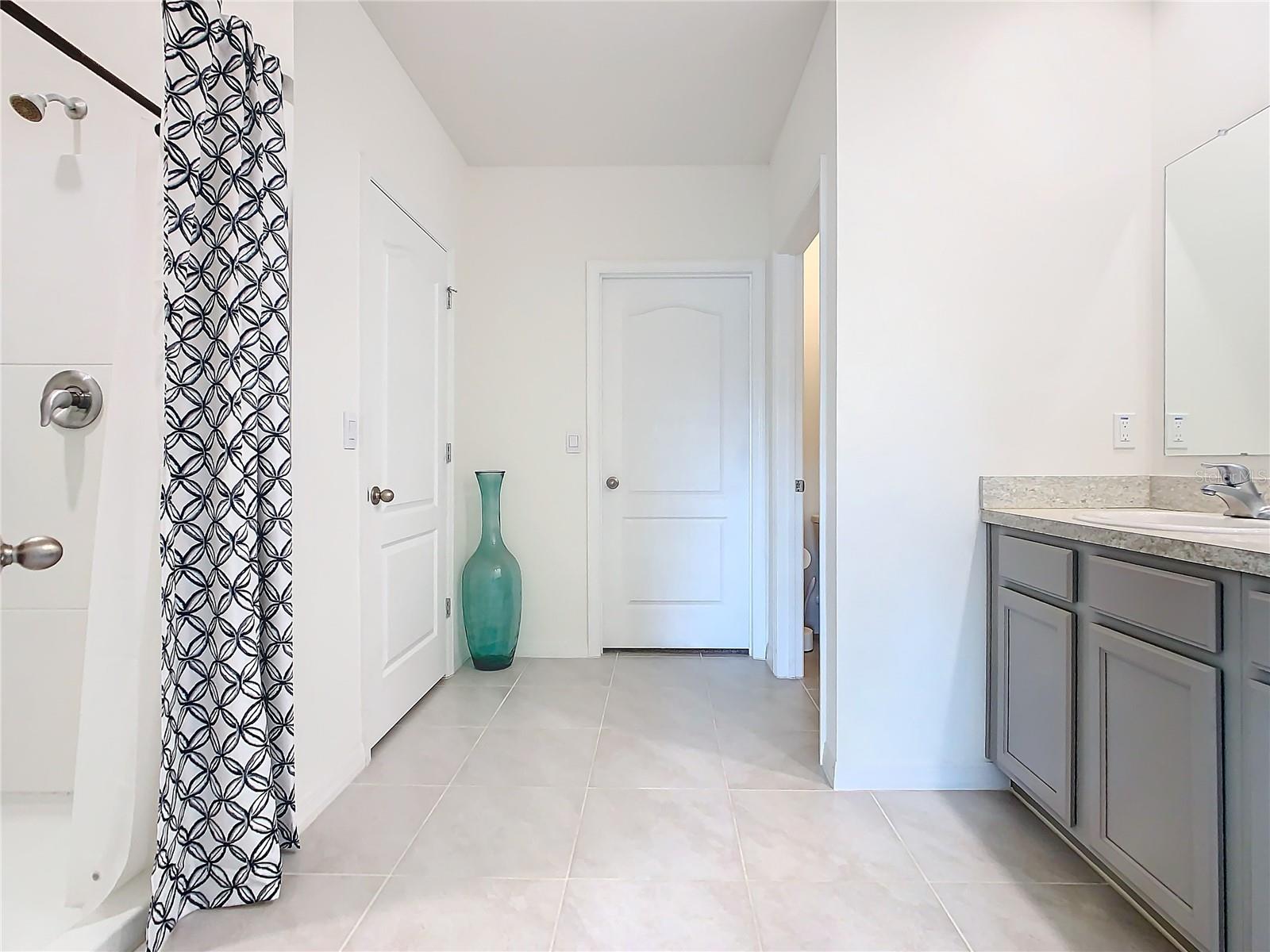 738 CHINOY RD, DAVENPORT, FL, 33837