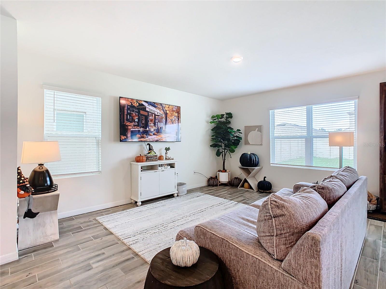 738 CHINOY RD, DAVENPORT, FL, 33837