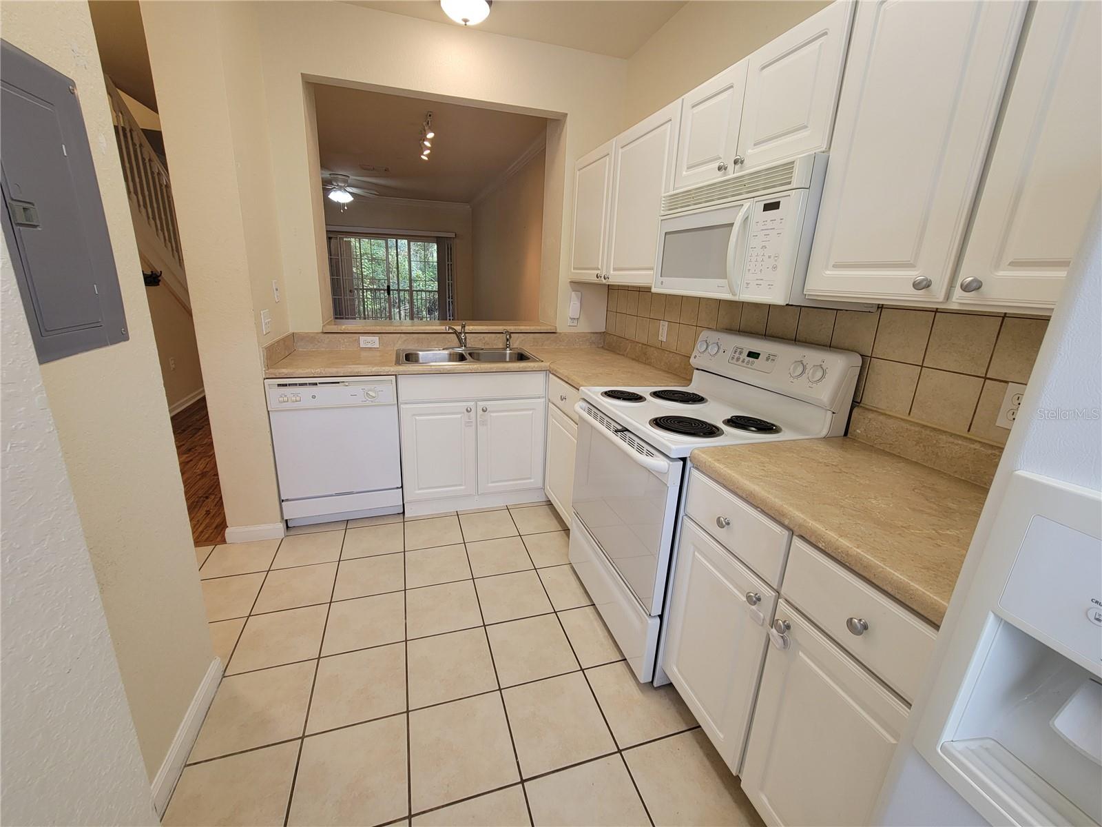 4988 NW 43RD AVE #107, GAINESVILLE, FL, 32606