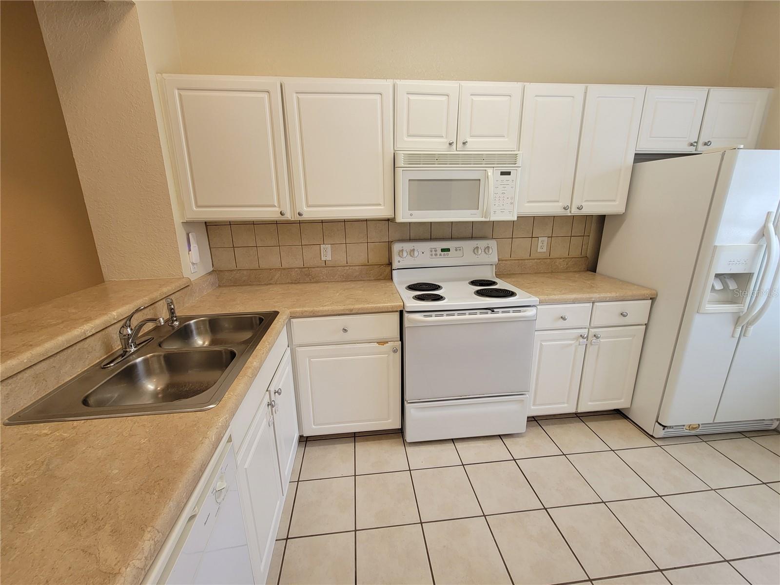 4988 NW 43RD AVE #107, GAINESVILLE, FL, 32606