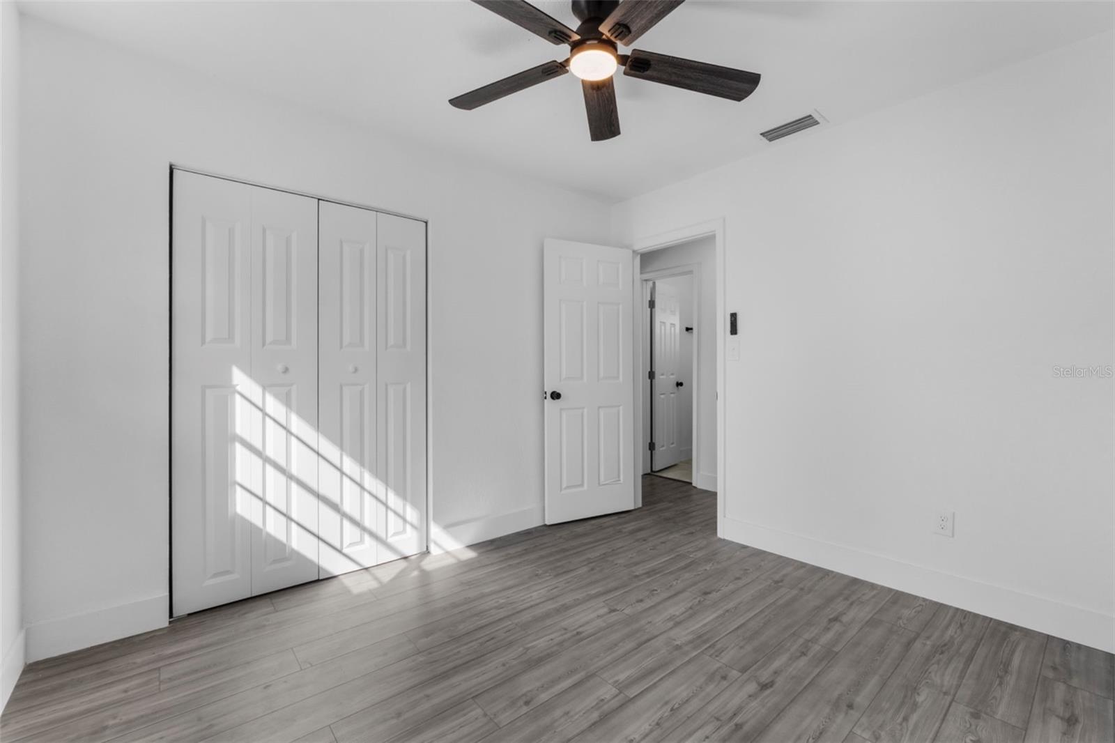 541 E LIME ST, TARPON SPRINGS, FL, 34689