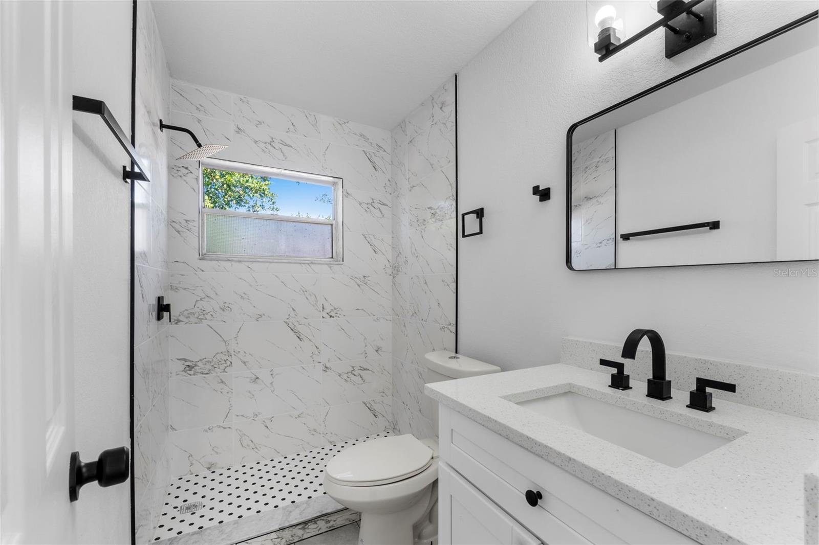 541 E LIME ST, TARPON SPRINGS, FL, 34689