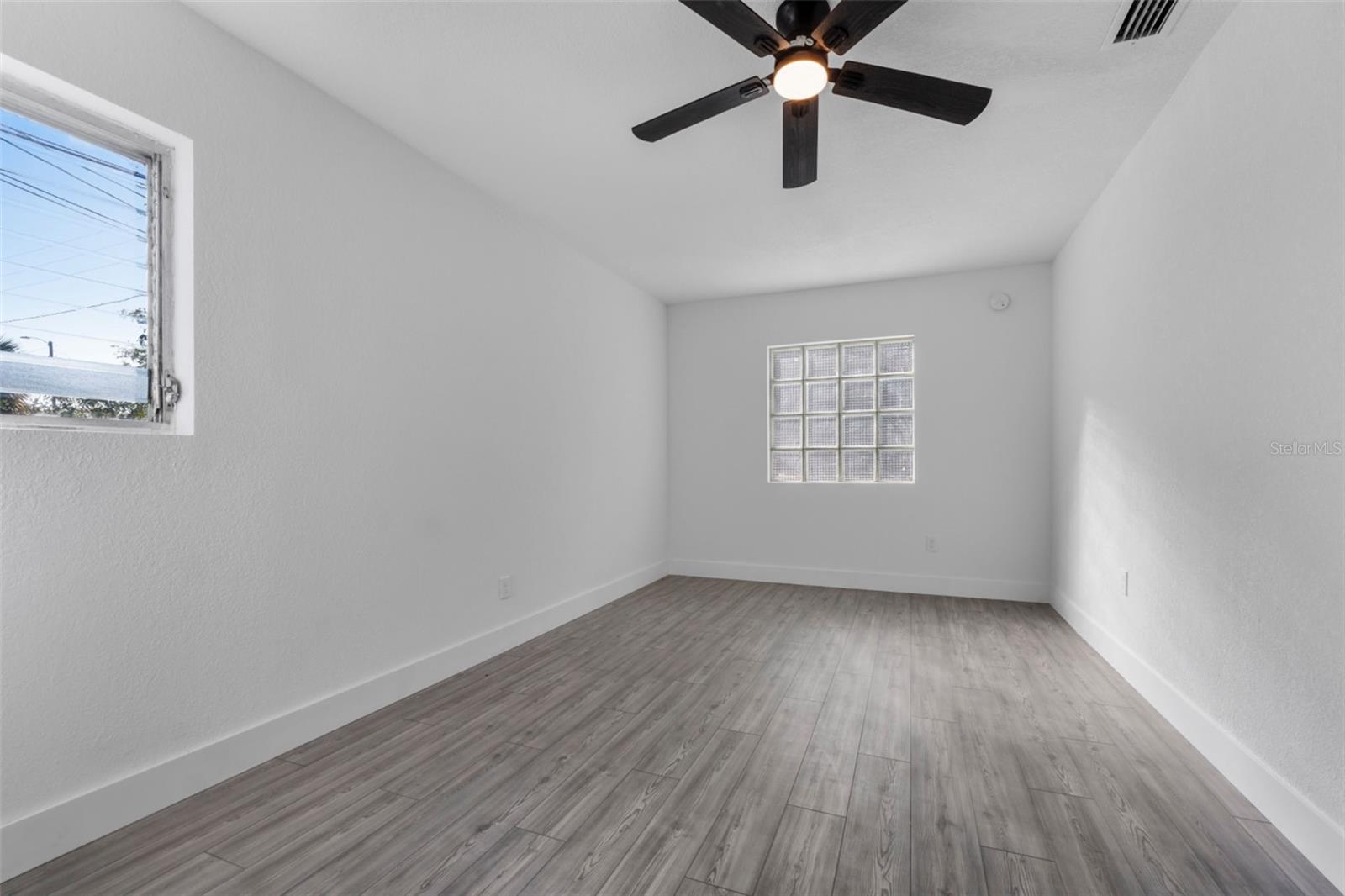 541 E LIME ST, TARPON SPRINGS, FL, 34689