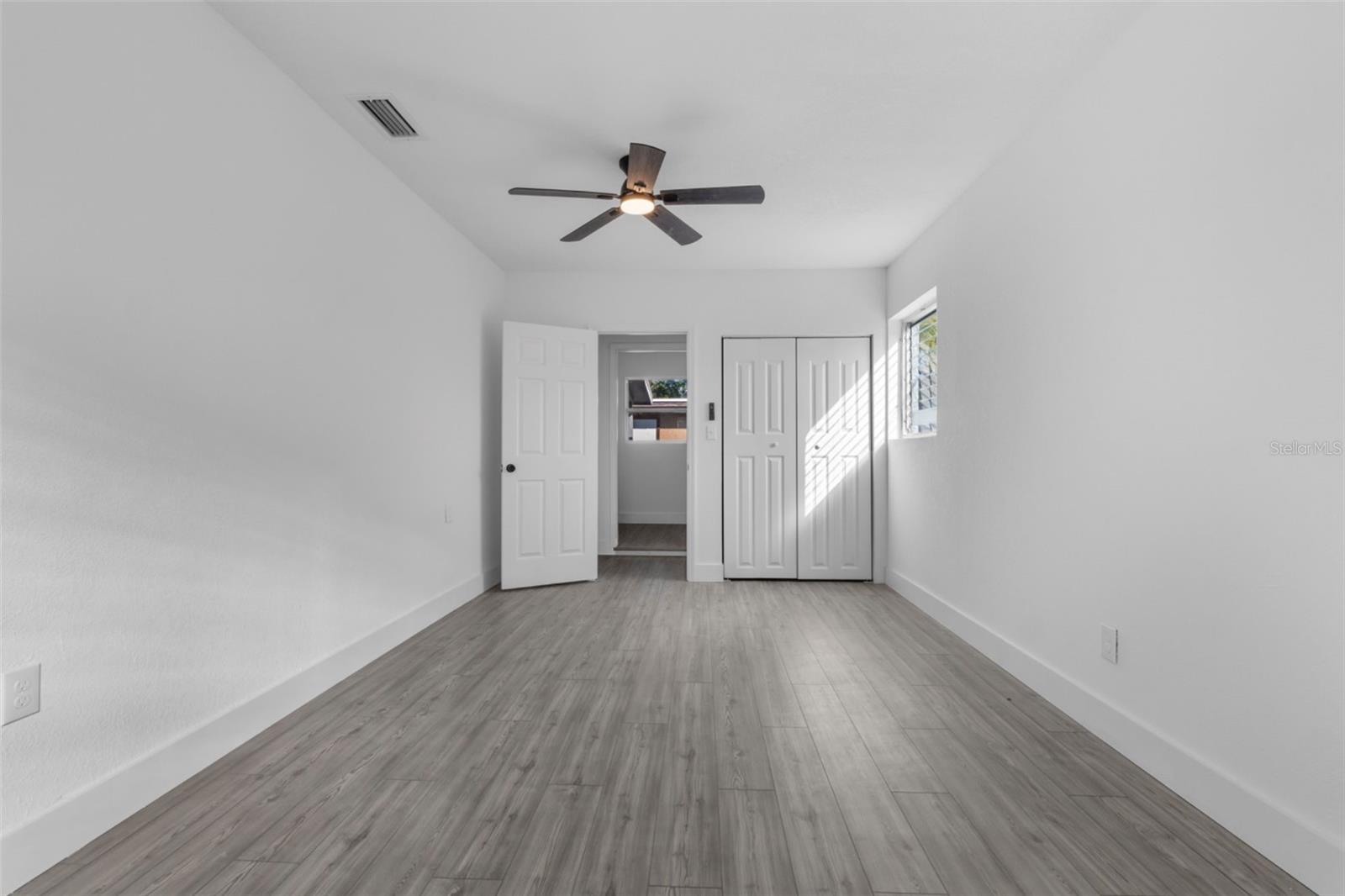 541 E LIME ST, TARPON SPRINGS, FL, 34689