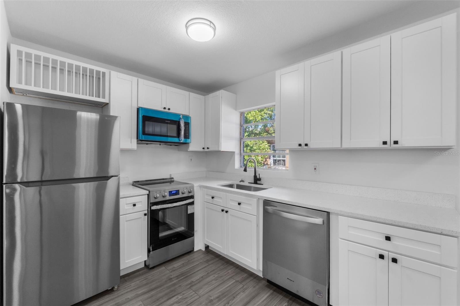 541 E LIME ST, TARPON SPRINGS, FL, 34689