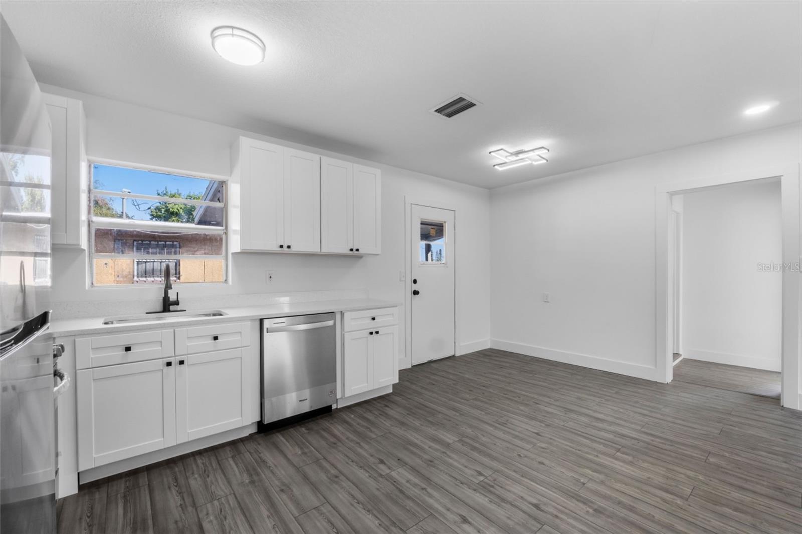 541 E LIME ST, TARPON SPRINGS, FL, 34689