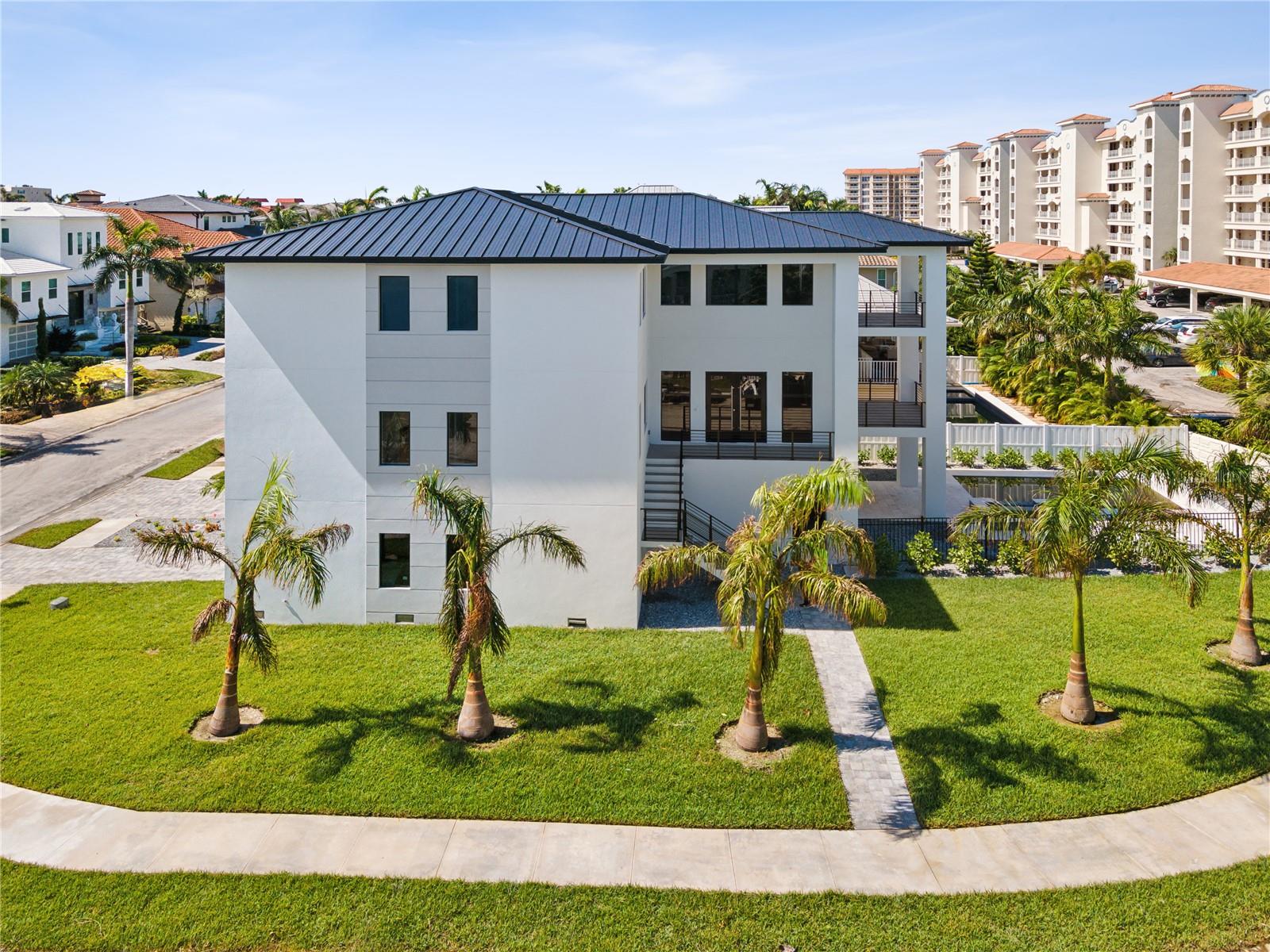 L4948173 Property Photo