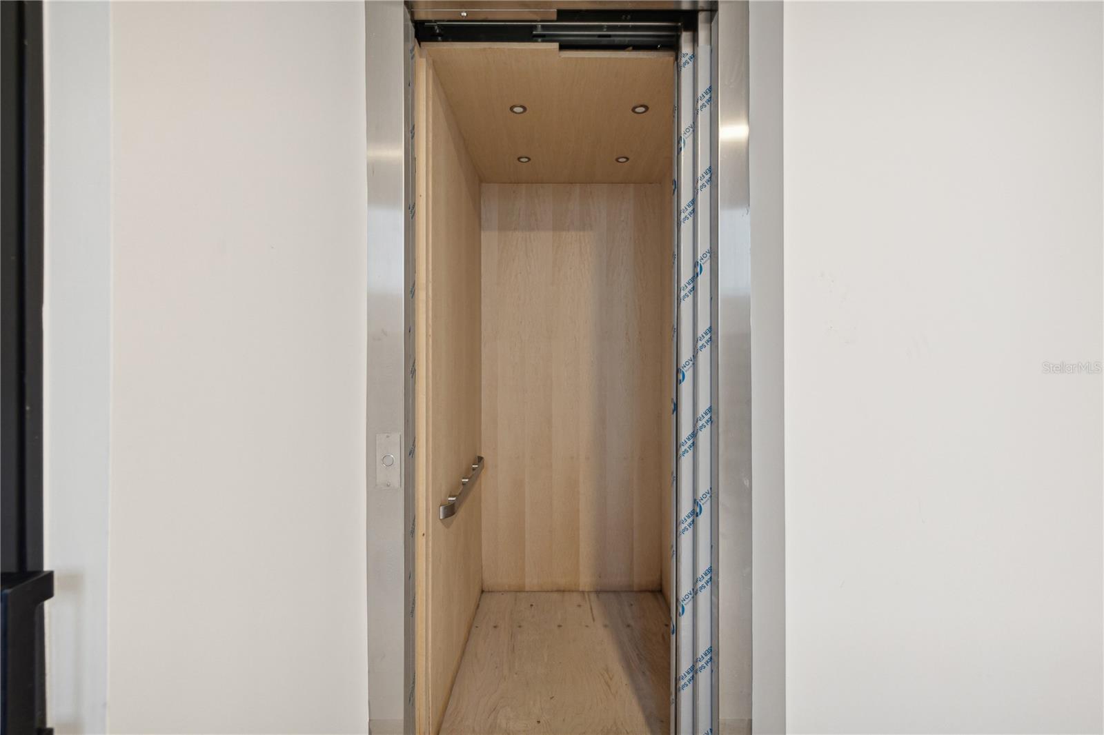 L4948173 Property Photo