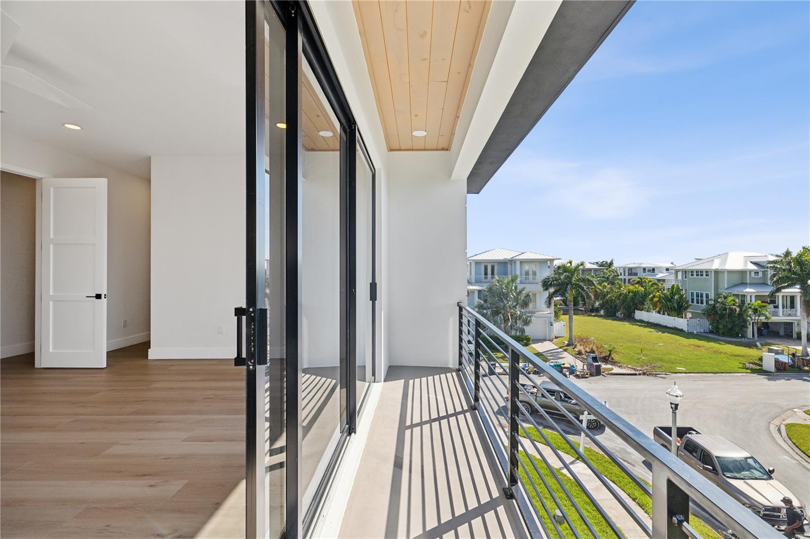 L4948173 Property Photo