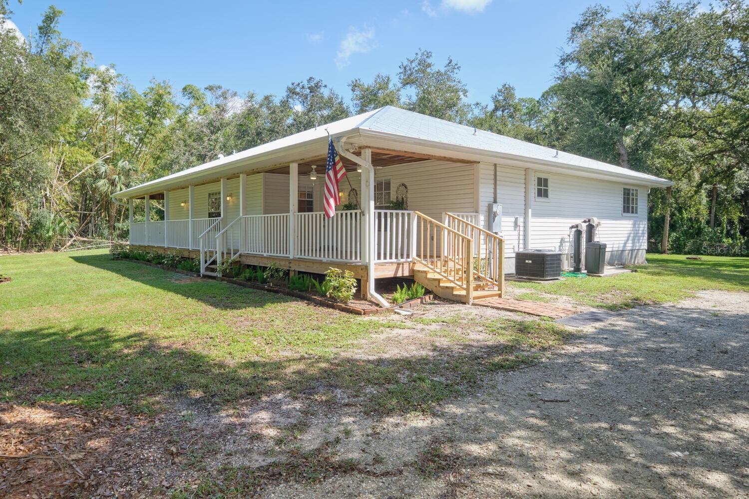 17750 LEETANA RD, NORTH FORT MYERS, FL, 33917