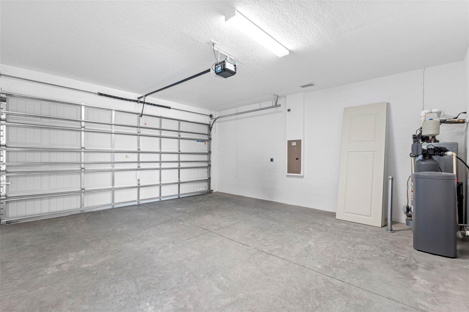 32707 TAMARIND GROVE LN, WESLEY CHAPEL, FL, 33543