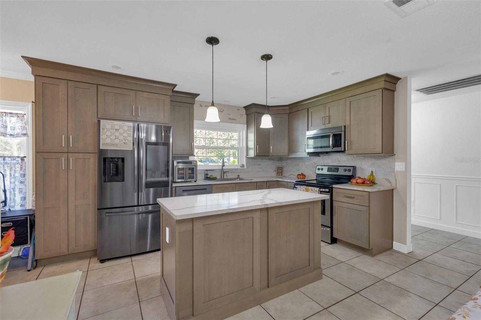 2070 LA VALLEY LN, DELAND, FL, 32720