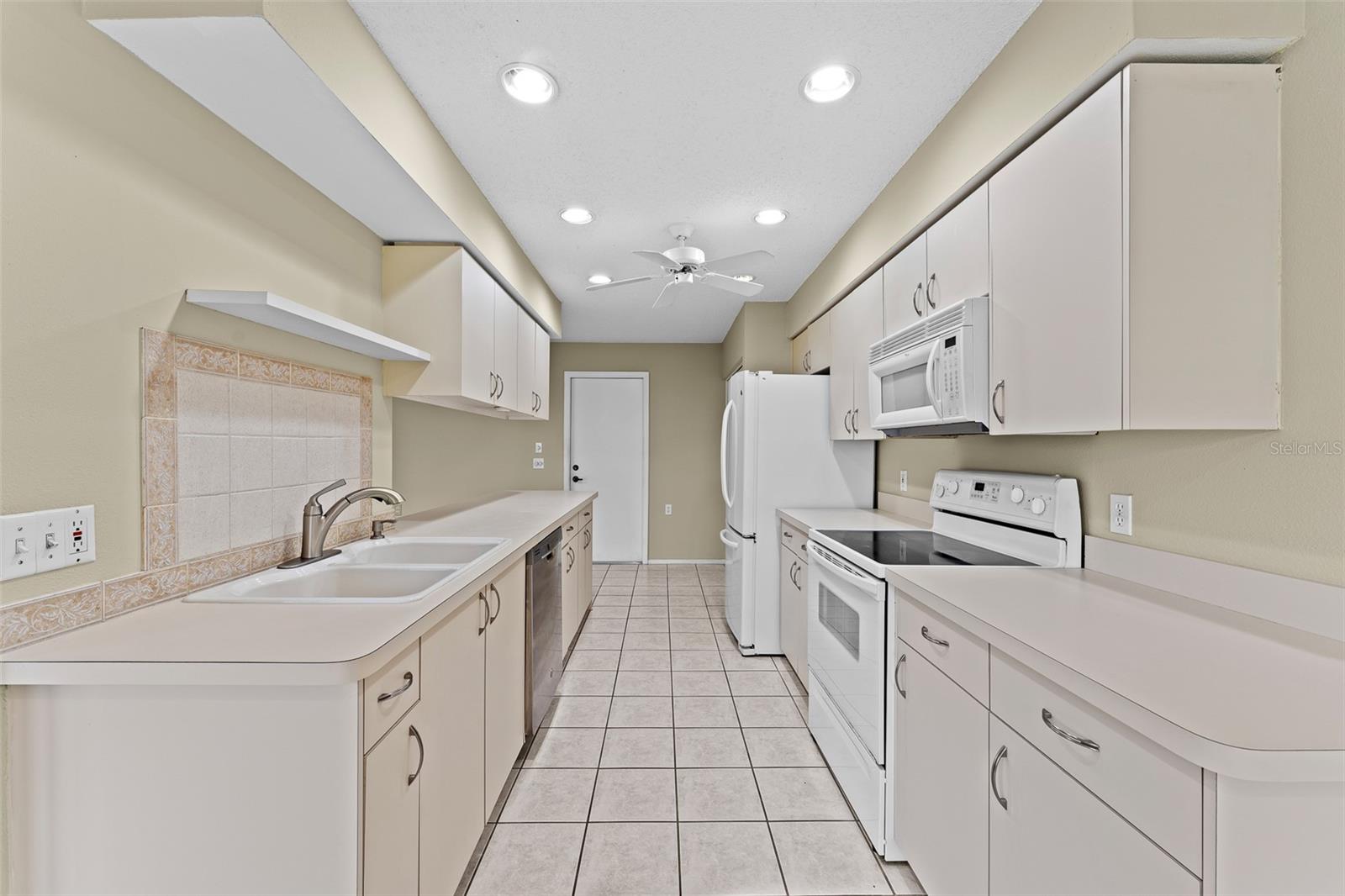 9015 WARWICK LN, NEW PORT RICHEY, FL, 34655