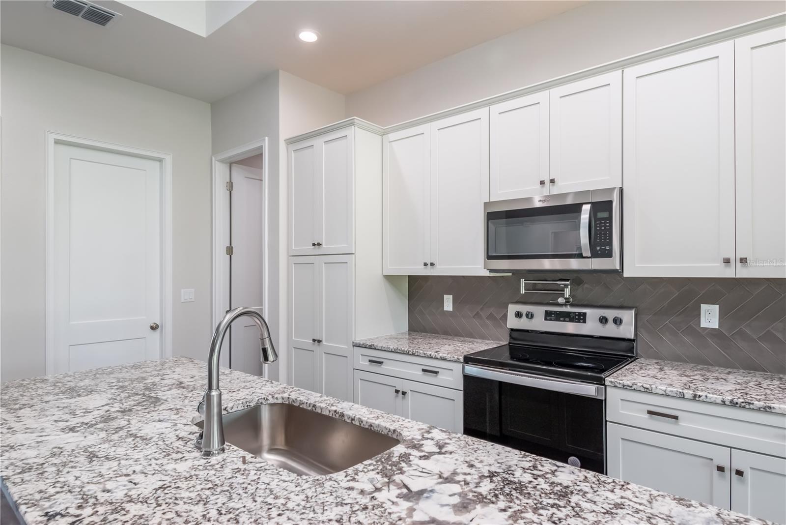 2073 NW 79TH LOOP, OCALA, FL, 34475