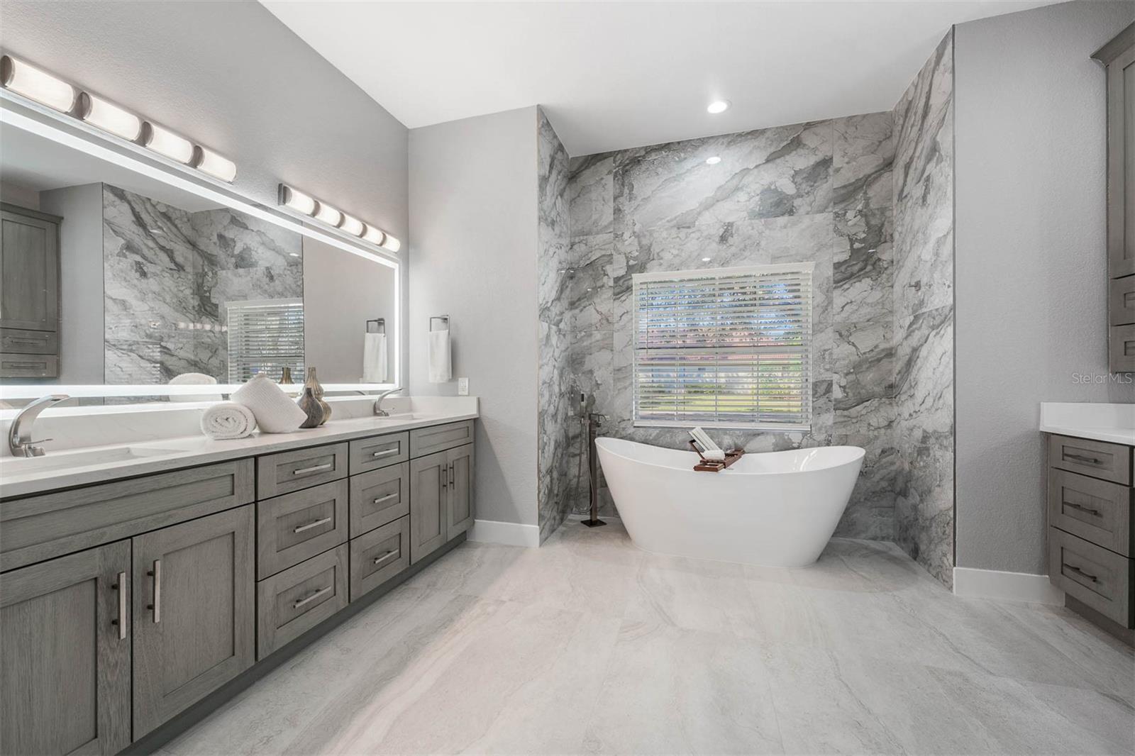 9120 S BAY DR, ORLANDO, FL, 32819