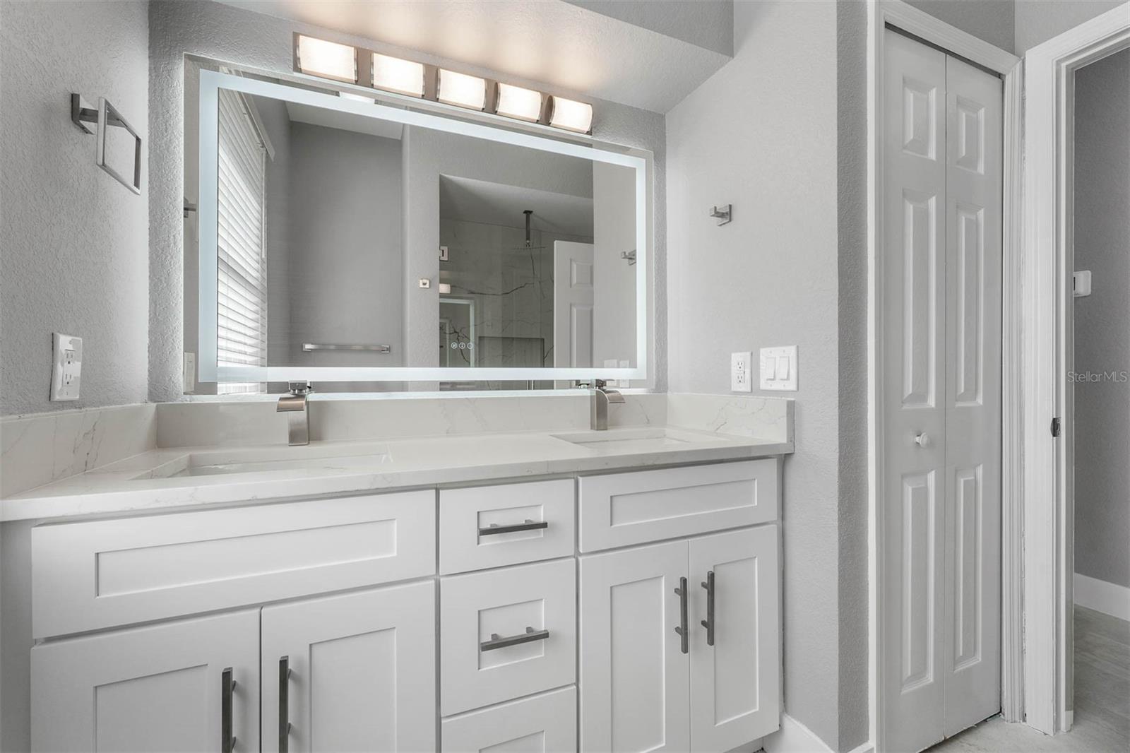 9120 S BAY DR, ORLANDO, FL, 32819