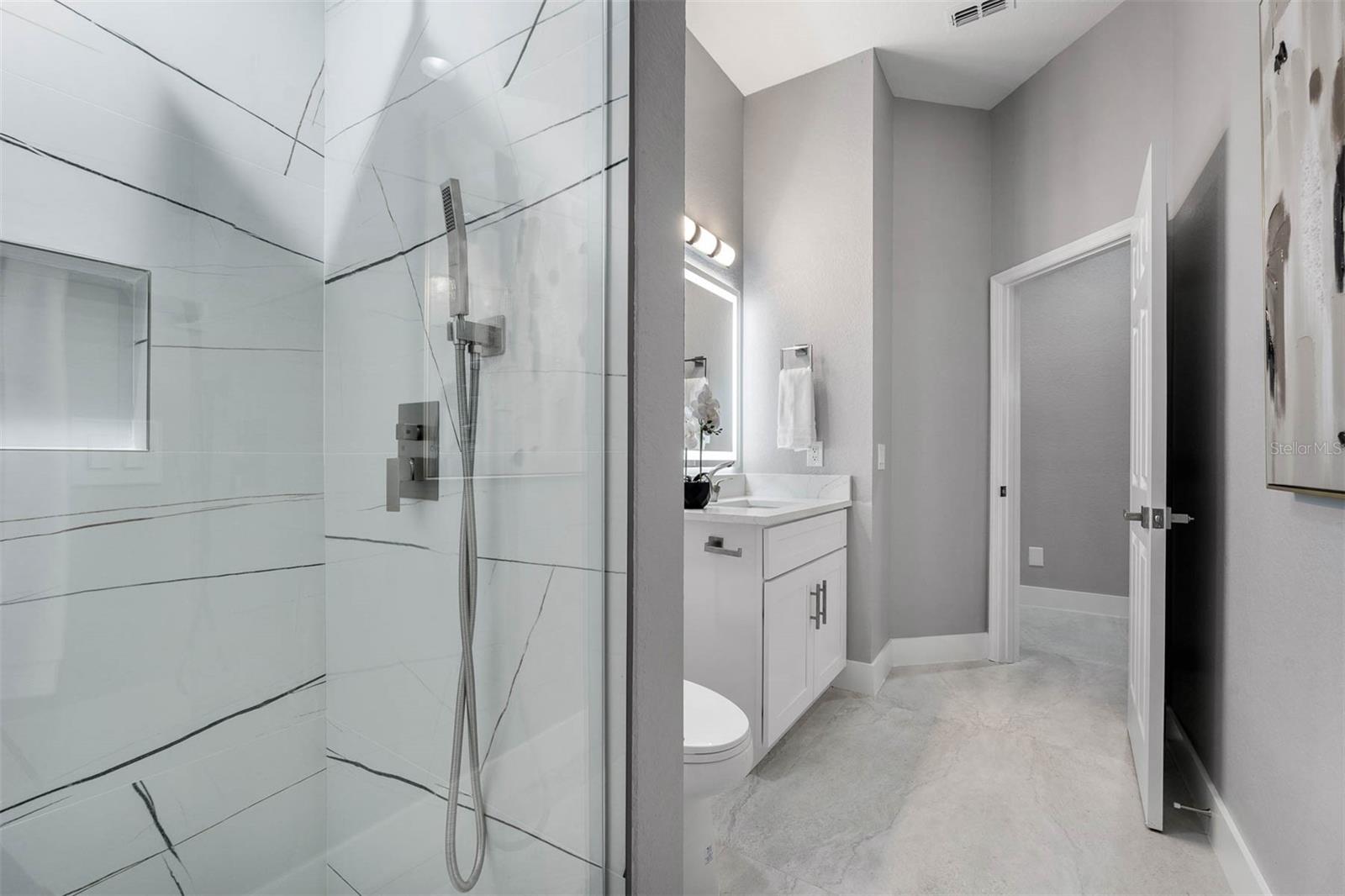 9120 S BAY DR, ORLANDO, FL, 32819