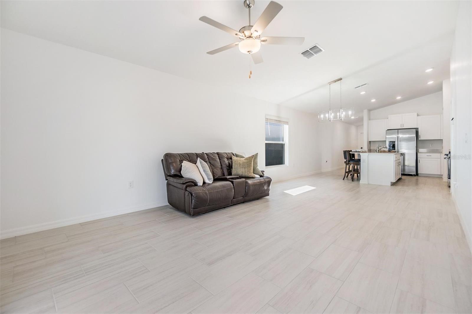 11099 FLOURISH DR, LAND O LAKES, FL, 34637