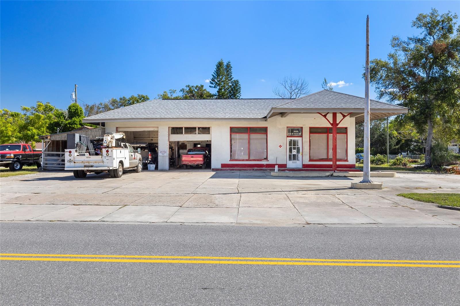 1015 S GROVE ST, EUSTIS, FL, 32726