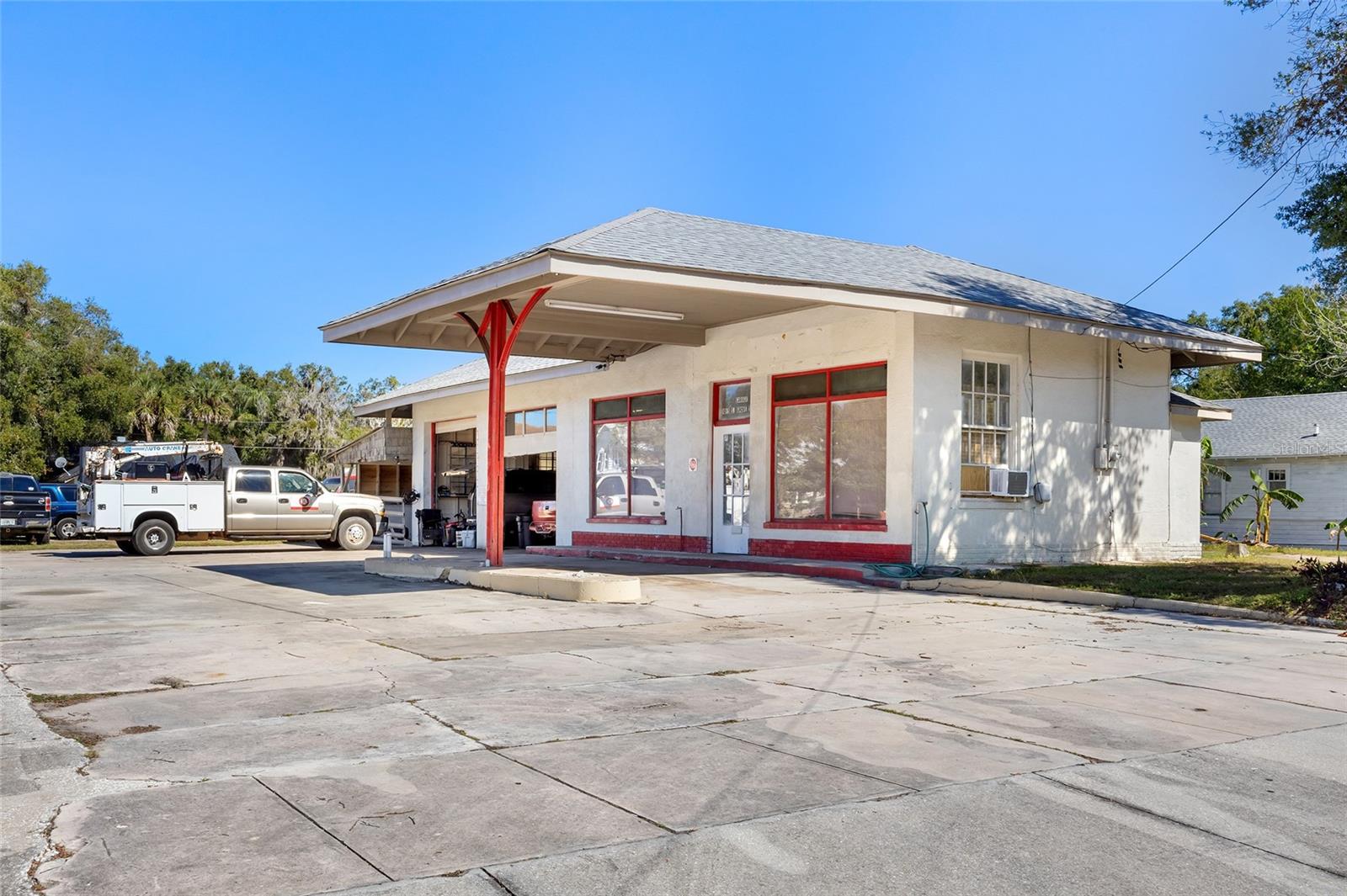 1015 S GROVE ST, EUSTIS, FL, 32726