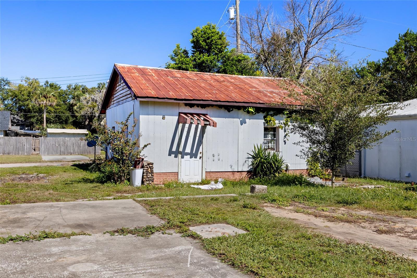 1015 S GROVE ST, EUSTIS, FL, 32726