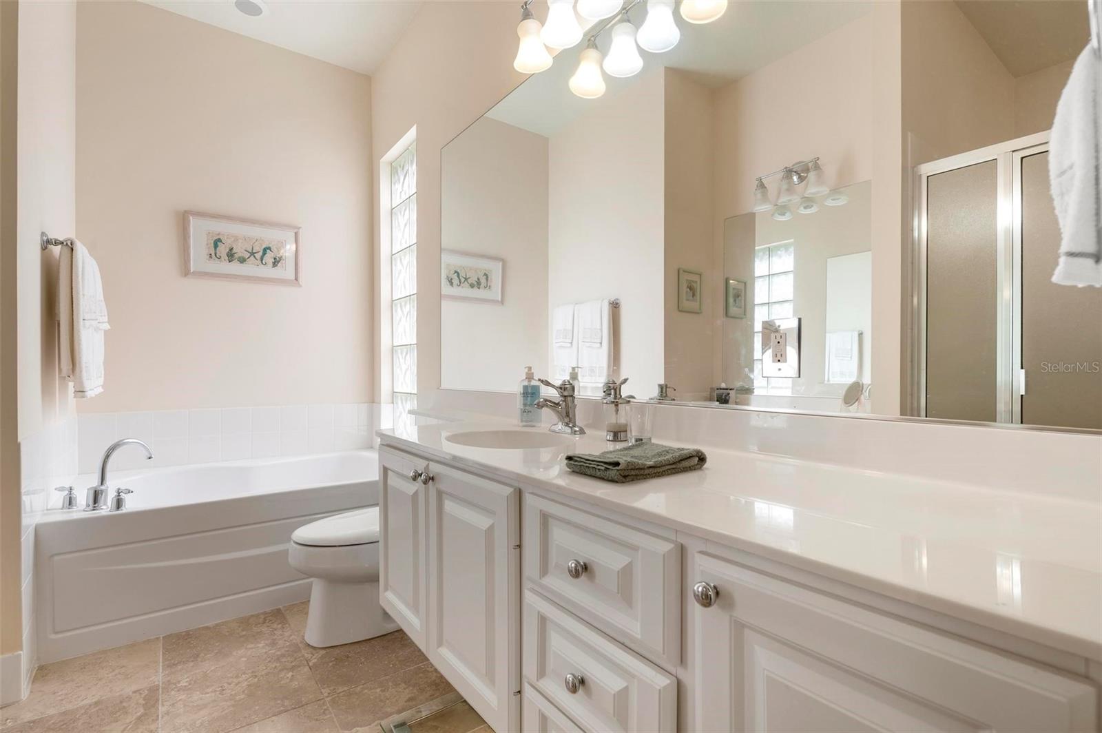 5814 BENEVENTO DR, SARASOTA, FL, 34238