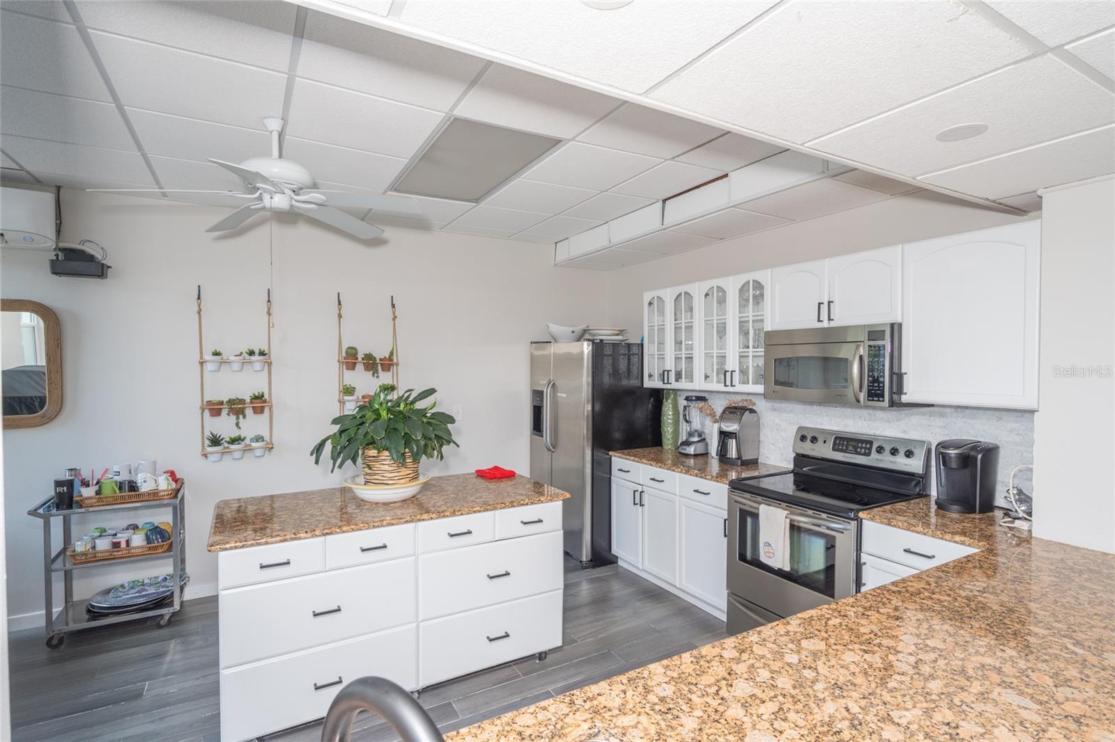 33 S GULFSTREAM AVE #1007, SARASOTA, FL, 34236