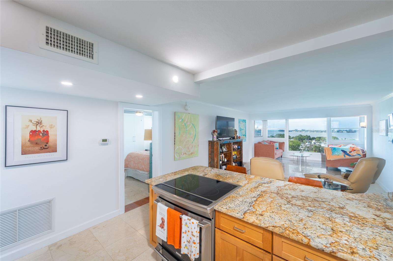 33 S GULFSTREAM AVE #1007, SARASOTA, FL, 34236