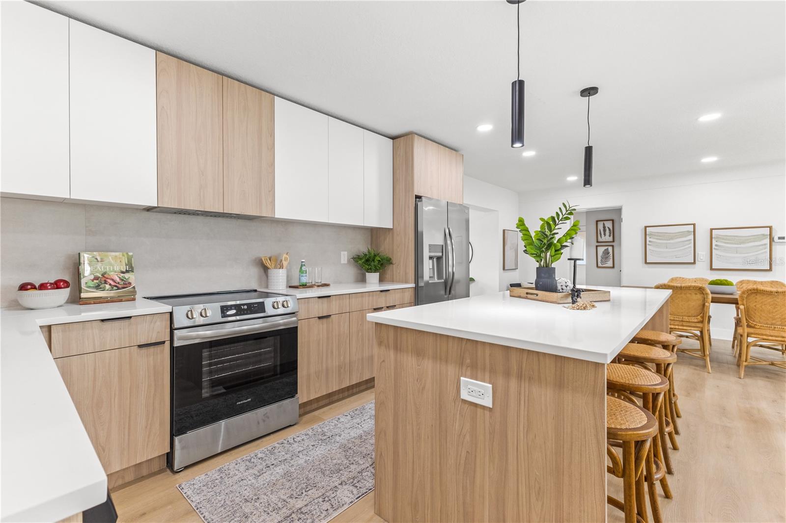 5250 24TH TER N, ST PETERSBURG, FL, 33710