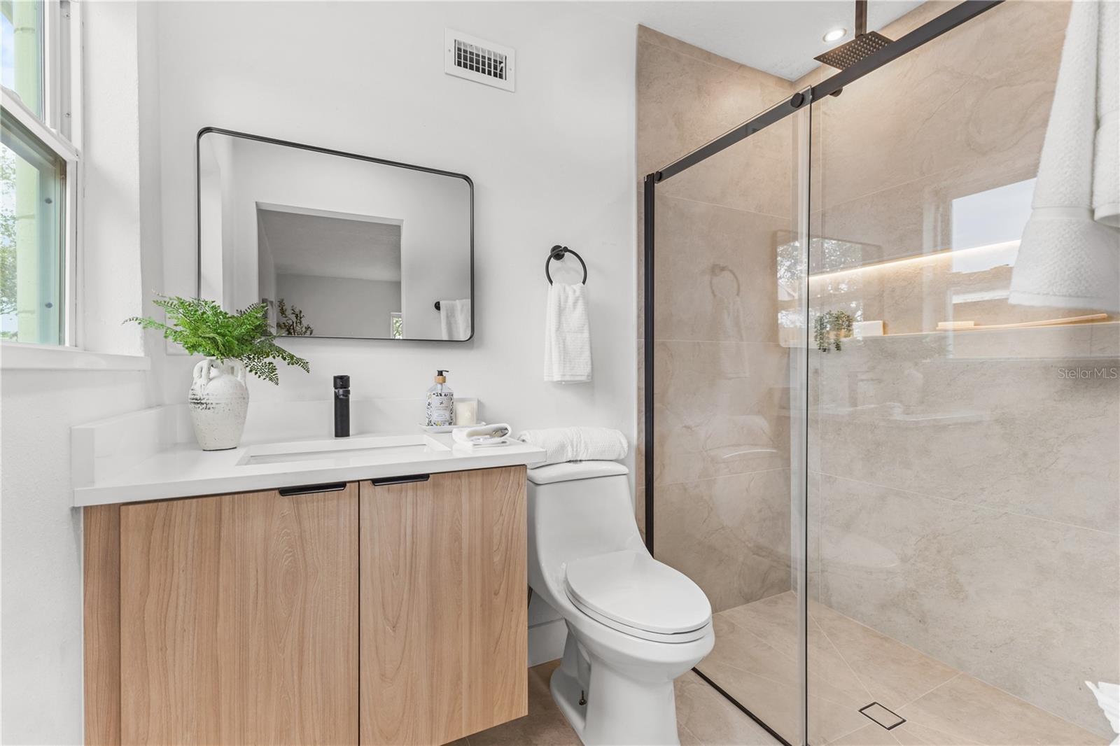 5250 24TH TER N, ST PETERSBURG, FL, 33710